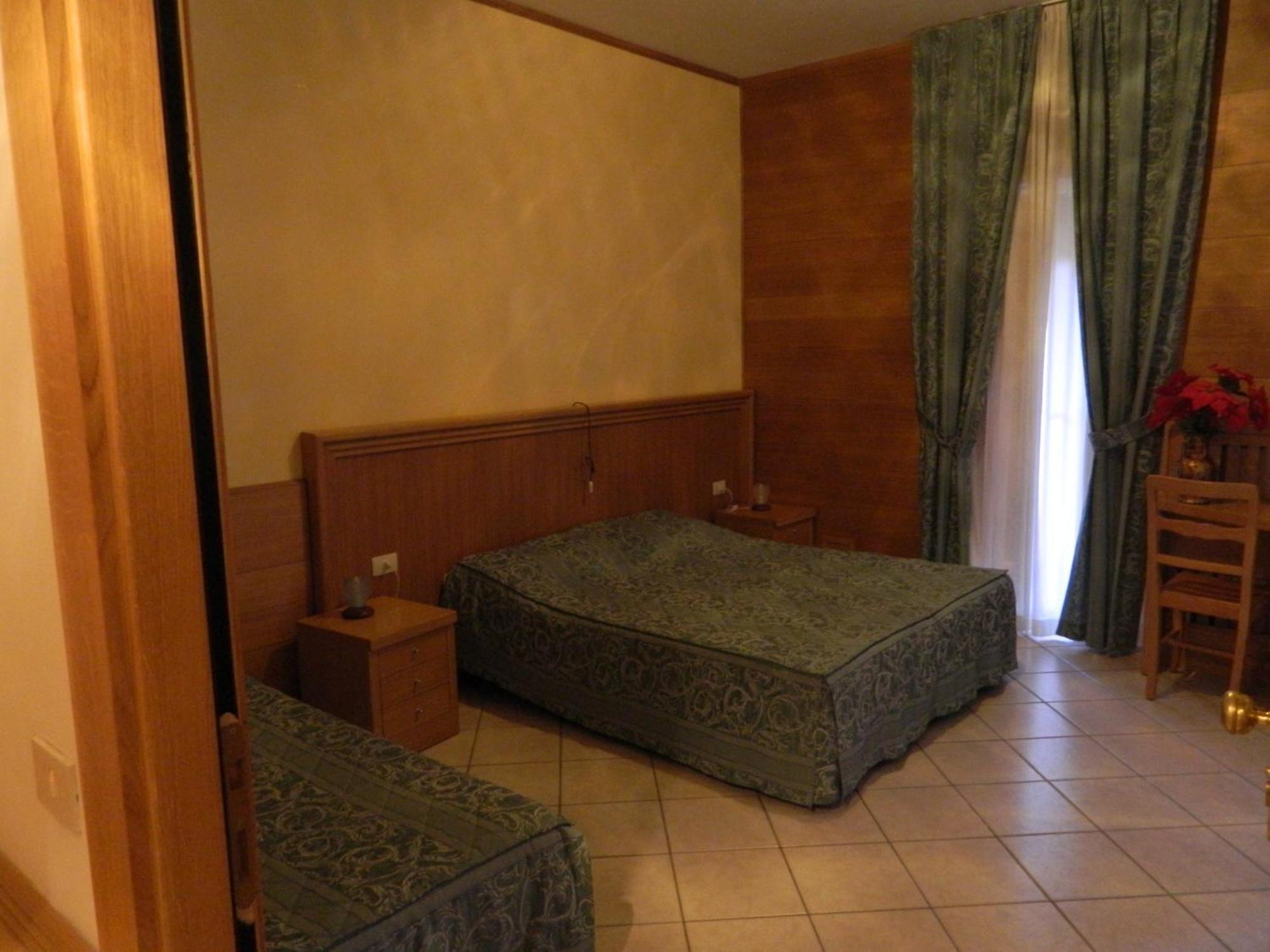 Hotel Vallefura Пескокостанцо Экстерьер фото